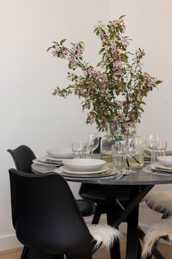Fashionable City Center Apartment By Noclegi Renters Warszawa Eksteriør bilde